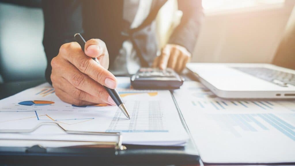 Localitatea unde impozitul pe proprietate va exploda cu 90% în 2026. Primarul justifică majorarea taxelor printr-o reglementare a lui Bolojan
