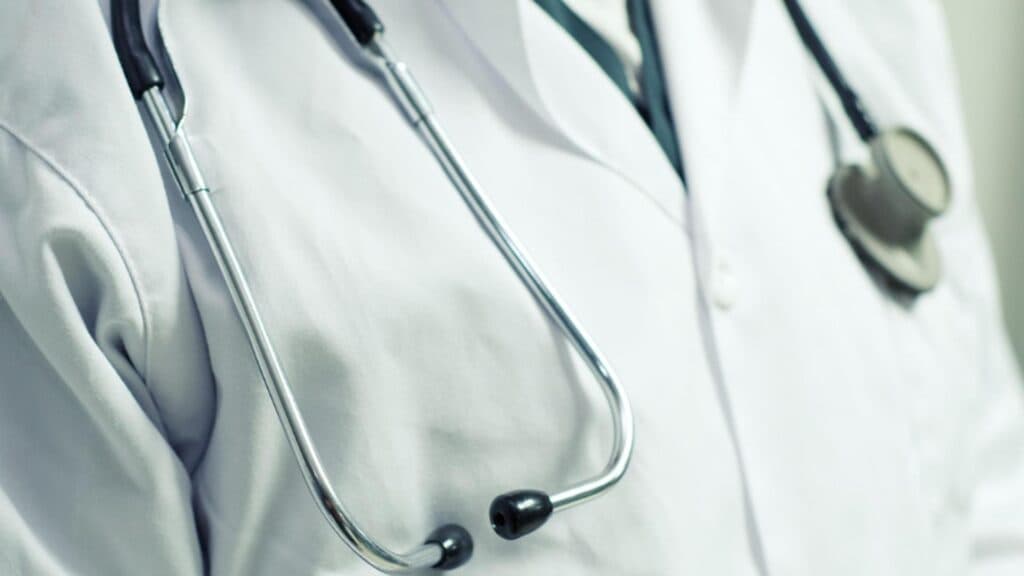 Măsuri severe împotriva medicilor care promovează informații nefundamentate și teorii neverificate științific