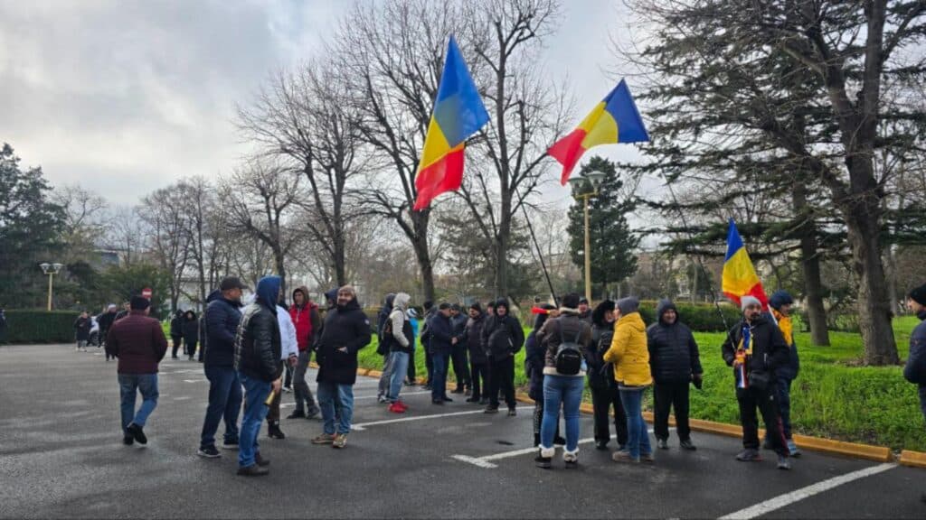 Revoltă neașteptată în rândul angajaților de la compania de transport din Constanța: solicită demisia conducerii și paralizează circulația