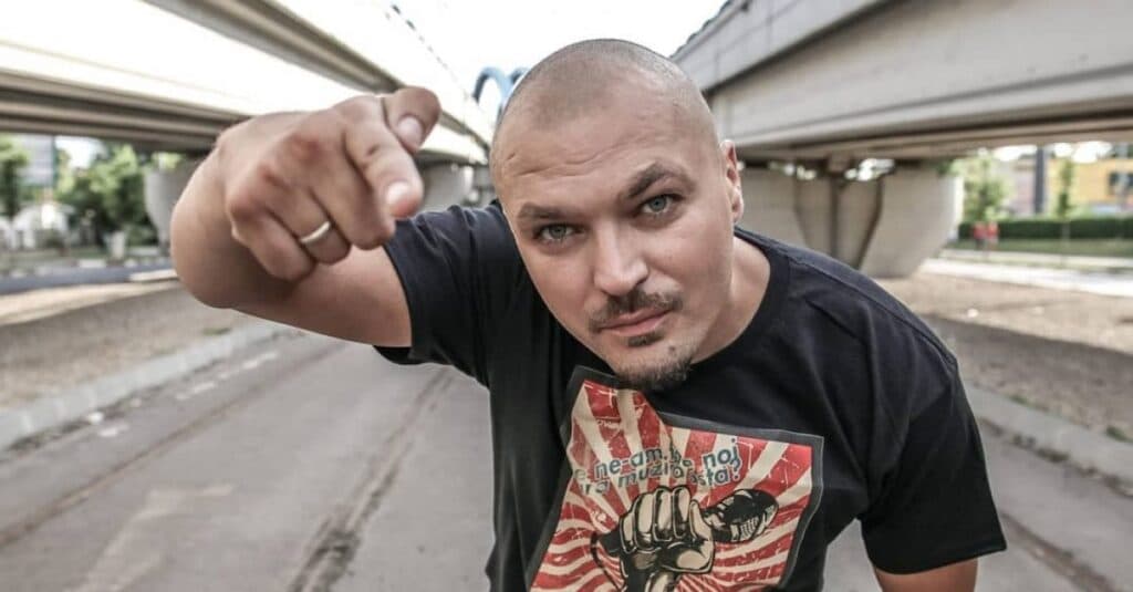 Puya evocă farmecul iernilor de odinioară: „Acum, să-i duc pe copii la o fărâmă de zăpadă, îmi ia o avere.”