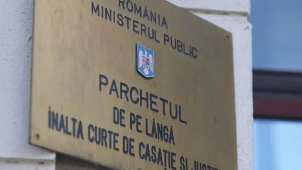 Furia românilor stârnește neliniște: autoritățile își închid porțile, plângerile penale fiind suspendate sub pretextul „renovării”