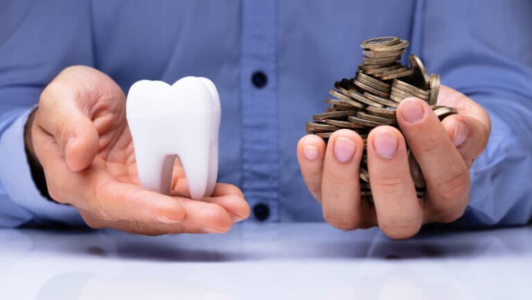 Statul va acoperi costurile tratamentelor dentare în spitalele de stat. Detalii despre inovația programului AP-STOMA
