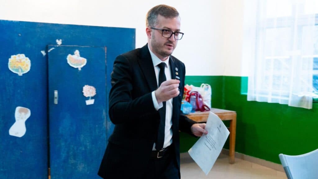 Ștefăniță Avrămescu, reprezentantul AUR pentru președinția CJ Buzău, a votat devreme în Chiojdu: „Astăzi am ales pentru Buzău.”