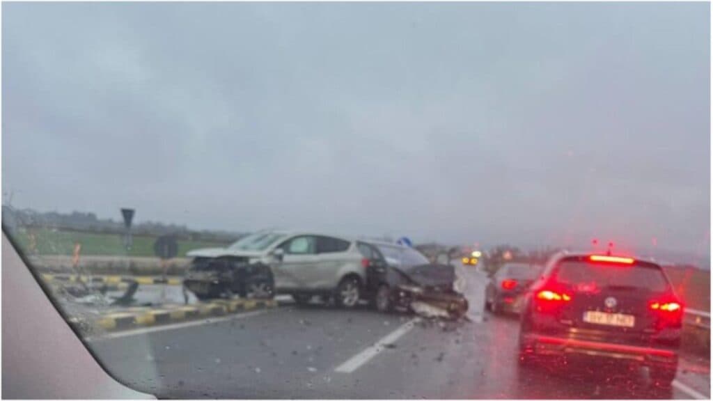 Accident pe DN1: Două victime în urma coliziunii dintre două automobile
