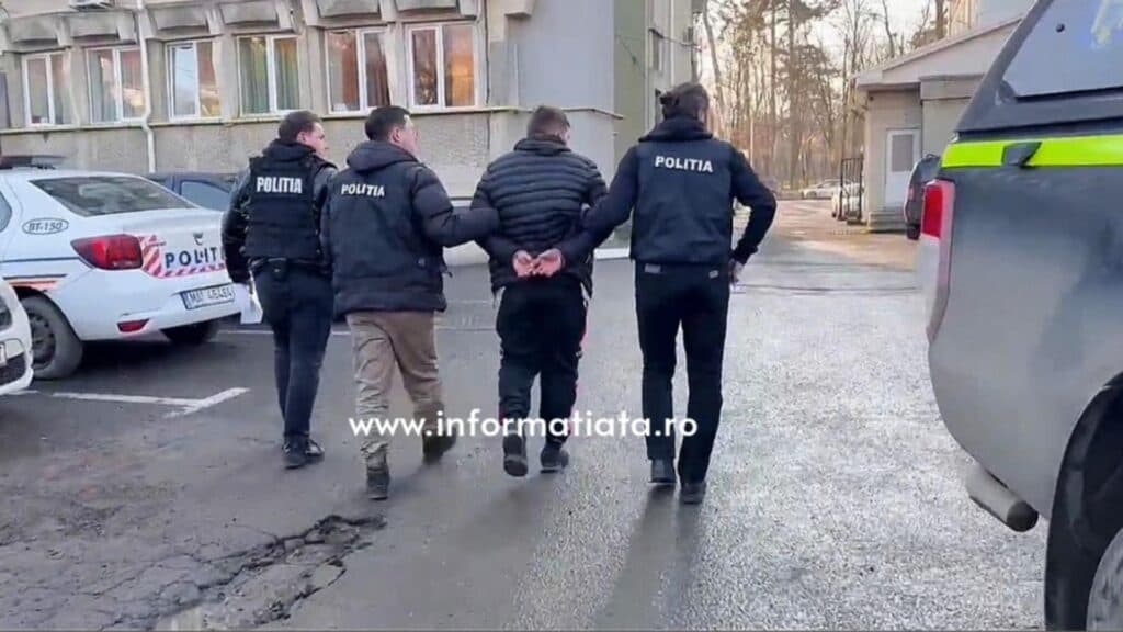 Un tânăr de 26 de ani atacă câinele vecinului în propria curte