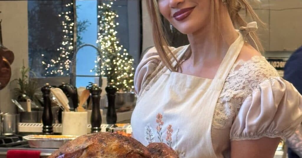 Strălucire și rețete delicioase! Cum au celebrat vedetele de la Hollywood Ziua Recunoștinței?