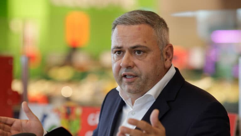 Guvernul elaborează un plan de combatere a inflației după încheierea plafonării, iar Florin Barbu garantează modificări până în martie