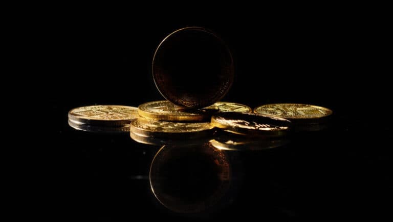 Zece bănci europene pregătesc lansarea unei monede digitale stabile, conectate la euro, în a doua jumătate a anului 2026