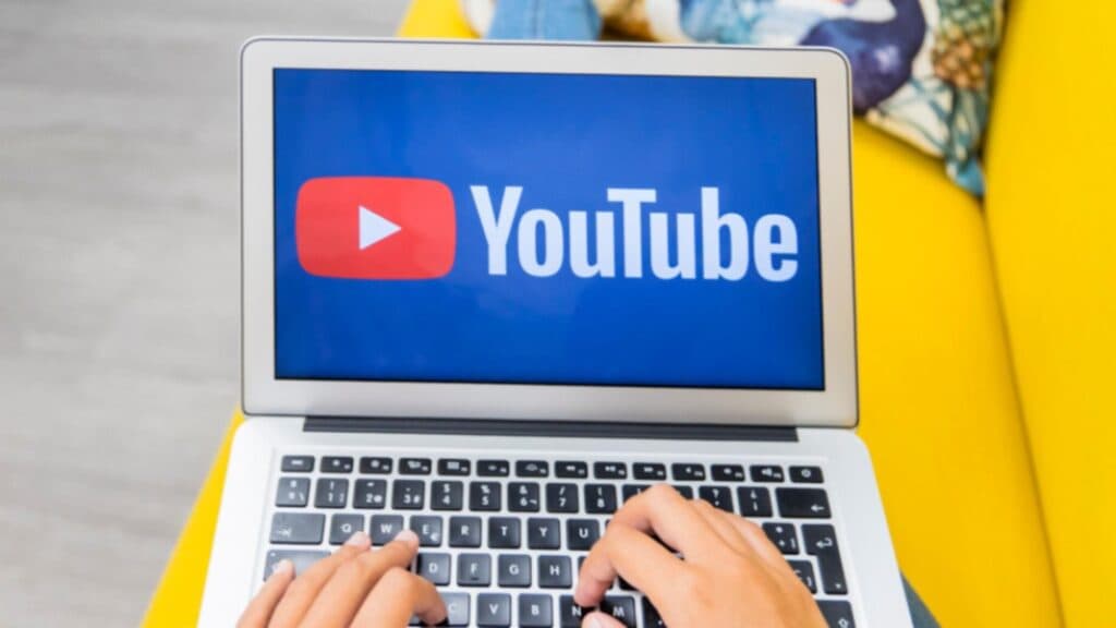 A strâns un milion de dolari cu o simplă filmare pe YouTube, acumulând peste 157 de milioane de vizualizări