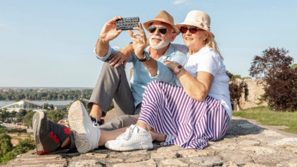 Cel mai atrăgător colț din Europa pentru pensionari: căldură, prețuri accesibile, servicii medicale excelente și liniște pe tot parcursul anului