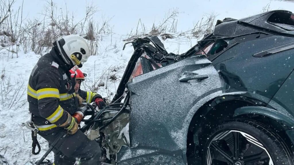 Tragedie pe Centura Sud a Timișoarei: un șofer și-a pierdut viața în urma unei coliziuni devastatoare cu un TIR