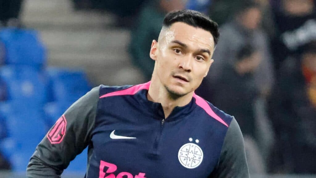 Adrian Șut își ia rămas bun de la FCSB: o ofertă spectaculoasă din Emirate și un salariu pe măsură pentru mijlocaș