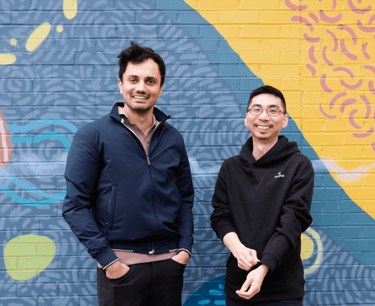 Runpod, startup-ul din domeniul cloud, atinge 120 de milioane de dolari în venituri recurente anuale, având ca punct de plecare o postare pe Reddit