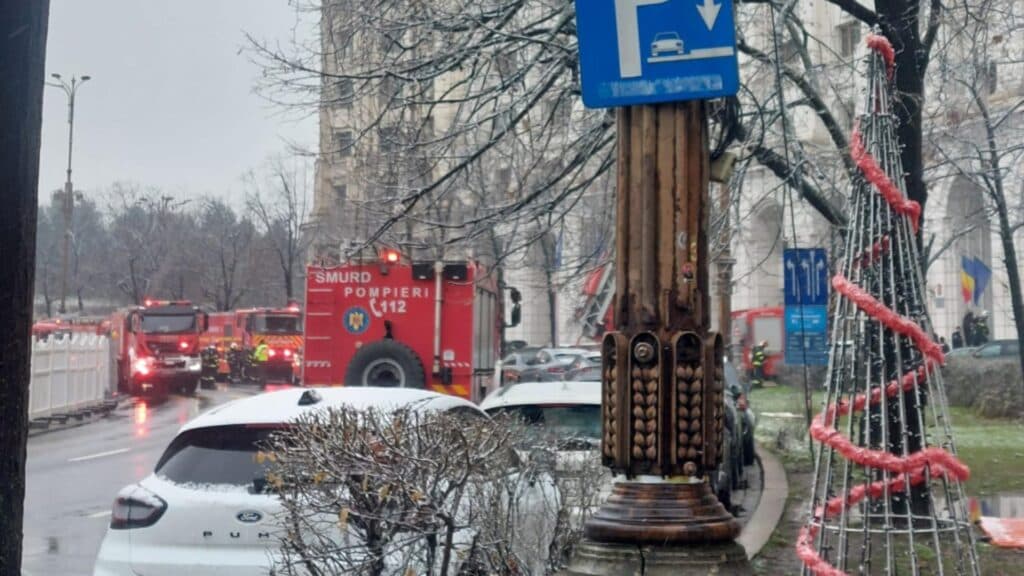 Incendiu la Ministerul Finanțelor: Pompierii intervin în forță, iar traficul este afectat în zonă