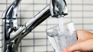 Atenție, locuitori din Prahova: Apă poluată cu arsenic în diverse comune! Interdicție la consum!