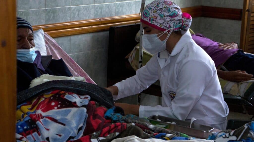 Avertisment de sănătate într-un spital românesc: focar de râie identificat, pacienți și personal medical în carantină