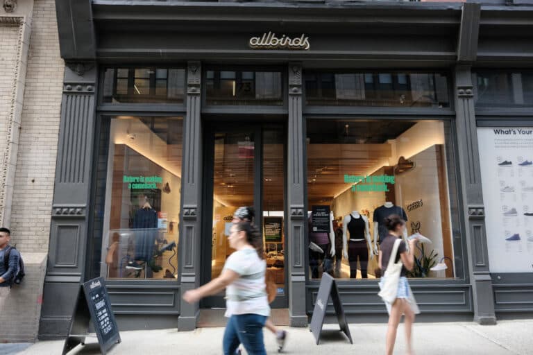 Allbirds își închide ultima locație fizică din San Francisco