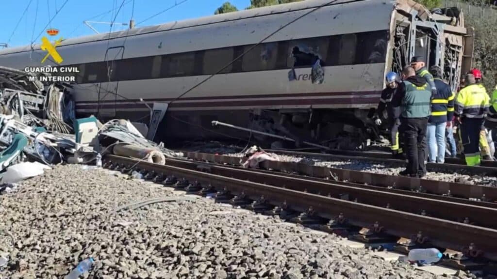 Investigația accidentului feroviar din Spania: o șină ruptă, o posibilă explicație pentru tragedia în care au murit 45 de persoane. Informații recente din cadrul cercetării