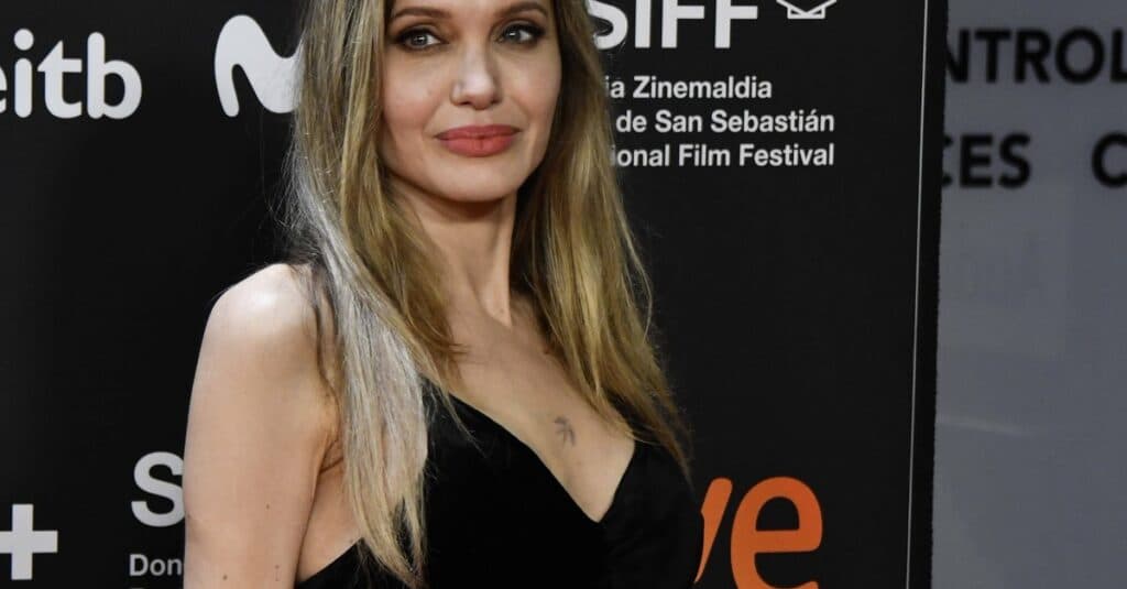 Angelina Jolie își pregătește zborul spre Europa! A pus deja pe piață locuința sa