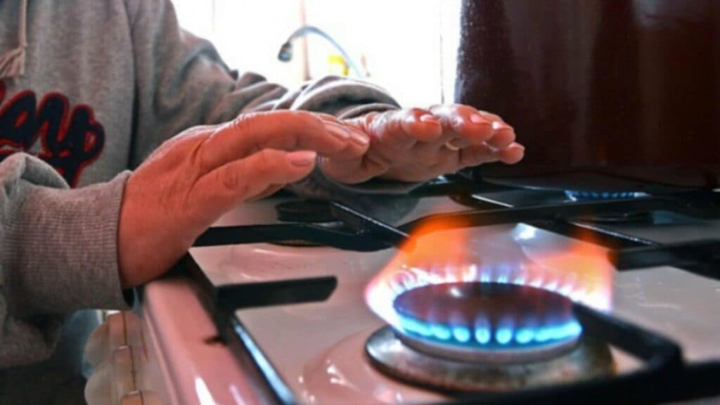 Atenție: Încălzirea locuinței cu aragazul, o „capcană letală” din cauza monoxidului de carbon