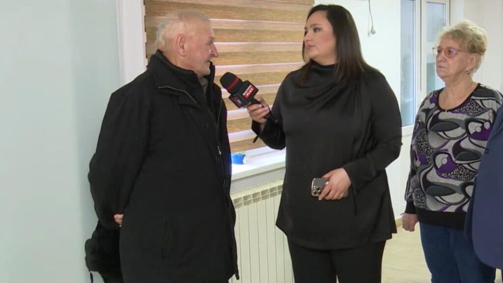 Povestea unui bătrân care își plătește eternitatea în rate: „Am fost debranșat de 14 ani”