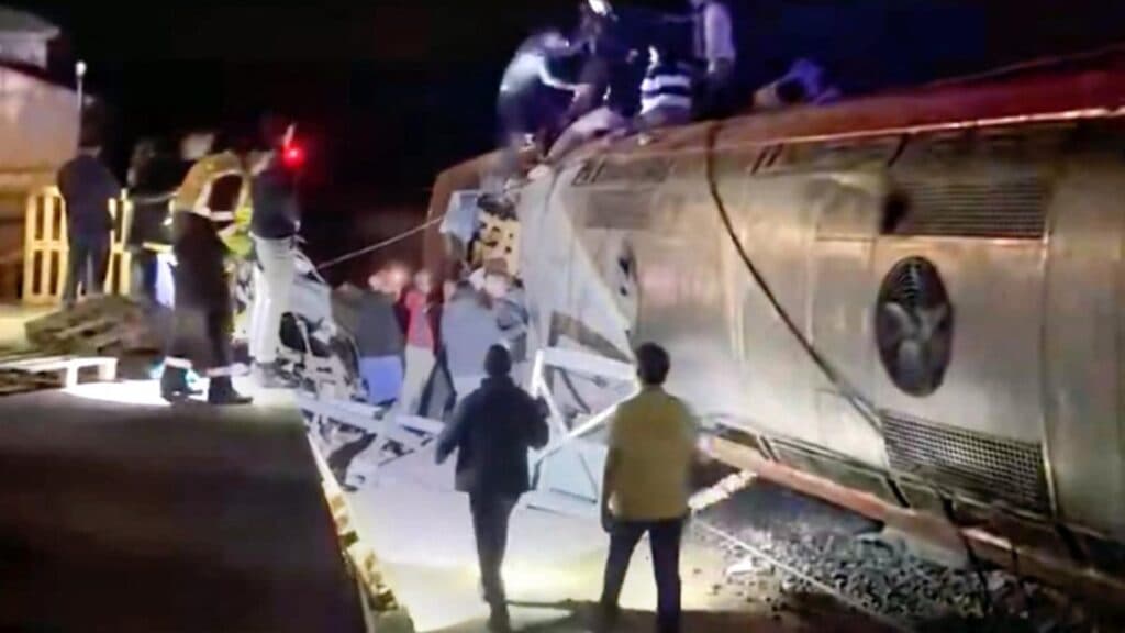 Numărul victimelor tragediei feroviare din Spania a crescut alarmant: 39 de decese și sute de răniți