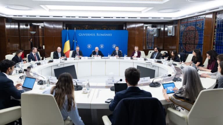 Bolojan, discuții cu investitorii: PSD va prelua conducerea în 2024, iar România își va continua ascensiunea după 2027