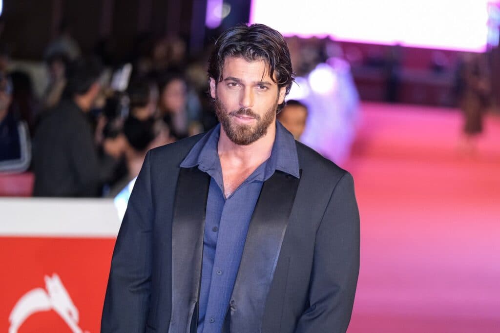 Can Yaman, reținut în urma unei razii la club! Ce a descoperit poliția în legătură cu celebrul ‘Sandokan’