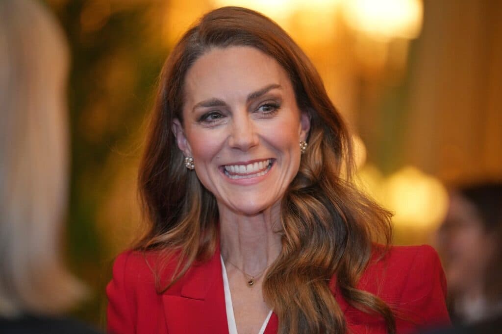 Ce surpriză sportivă practică acasă copiii lui Kate Middleton și ai Prințului William! Prințul George, starul terenului, se dovedește a fi cel mai temut adversar