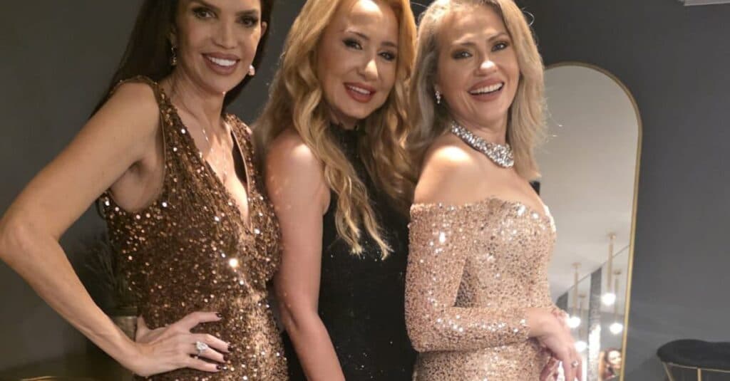 Celebritățile care au încântat la „Revelionul Artiștilor” de la Mamaia, sub conducerea Mirelei Vaida