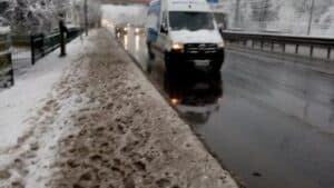 Atenționare meteorologică: Precipitații mixte și polei în 4 județe și București, trafic afectat din cauza carosabilului alunecos
