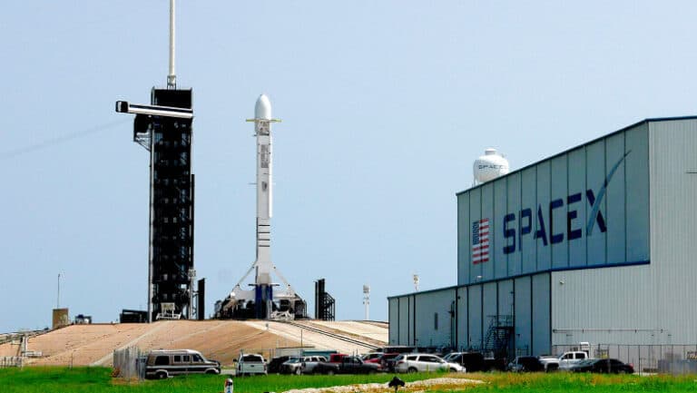 Expansiunea imperiului Musk: SpaceX ia în considerare o alianță cu Tesla sau xAI