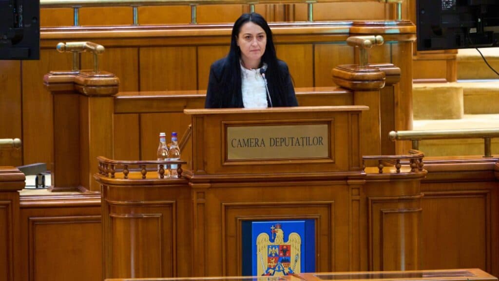 Cristina Butură (AUR) critică „calculul rece” al Guvernului Bolojan: „Personalul medical nu este o marfă de negociat!”
