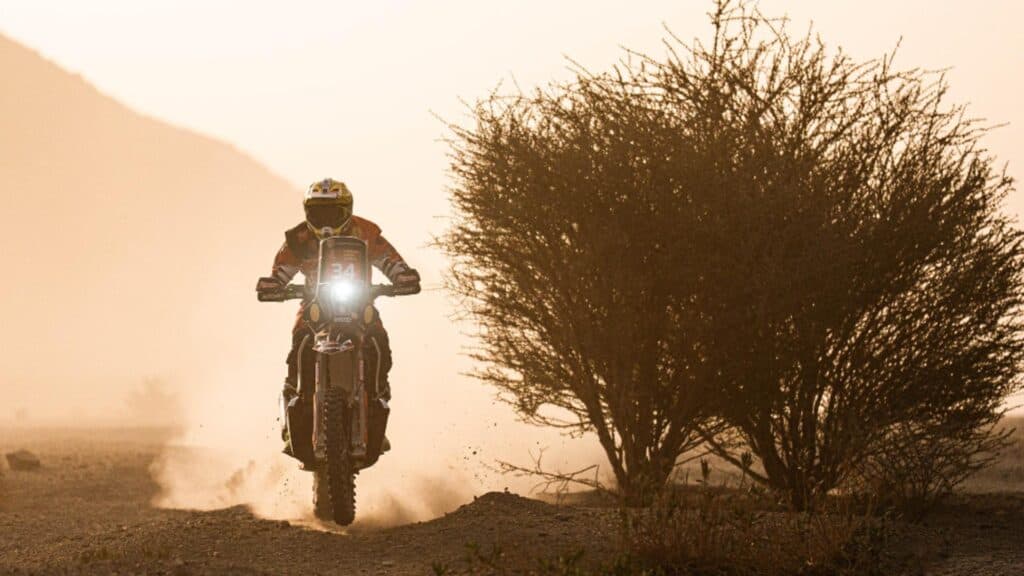 România își face simțită prezența la Dakar 2026, începând cu o performanță de excepție în cea mai provocatoare competiție de anduranță globală
