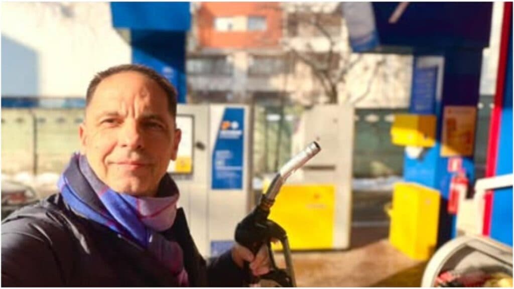 Dan Negru își exprimă indignarea față de creșterea prețurilor la combustibili: „România a devenit o afacere, nu o țară.”
