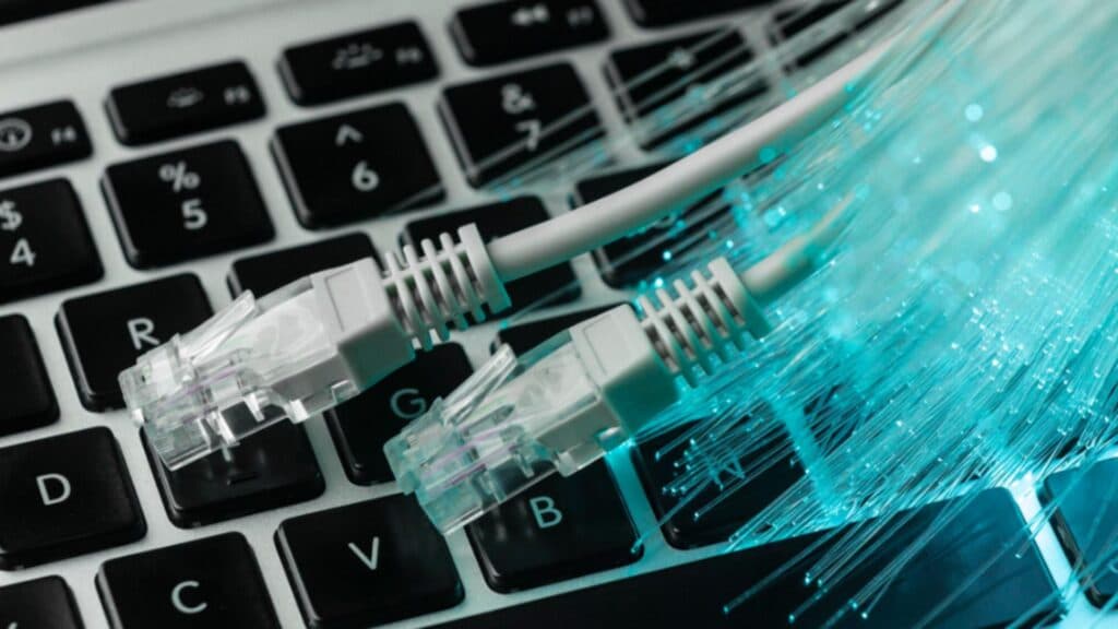 Schimbare radicală la Bruxelles: internetul tradițional dispare, iar utilizatorii tehnologiilor învechite riscă să rămână fără conexiune