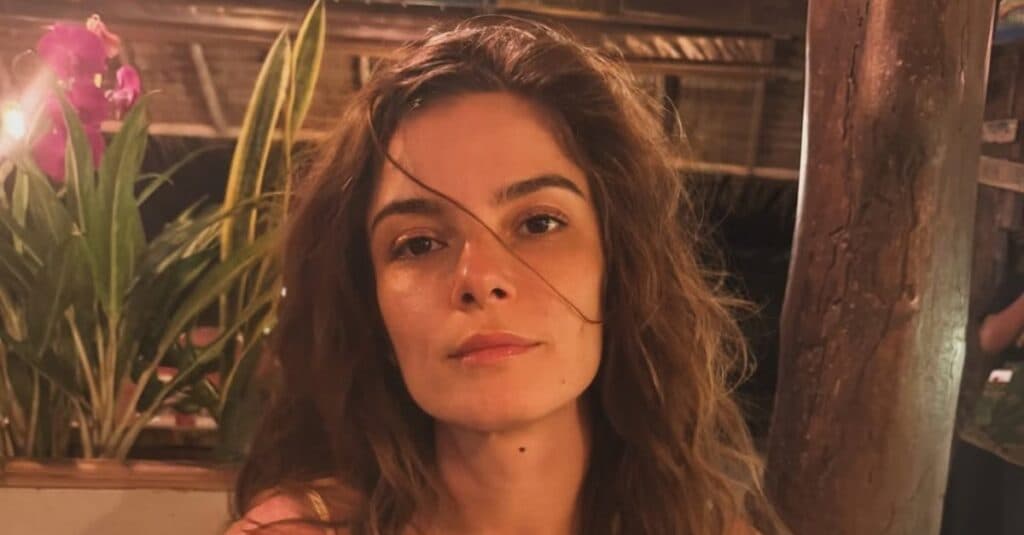 Doina Teodoru se bucură de soare, în timp ce Scărlătescu își prezintă noua parteneră. Alături de cine își petrece vacanța actrița?