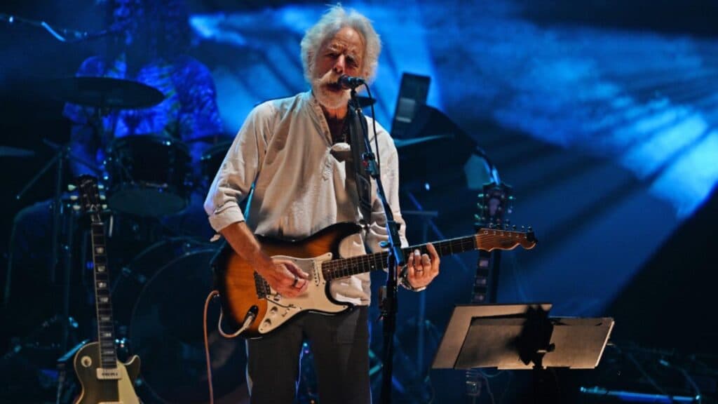 Tristețe în universul rock: Bob Weir, chitaristul legendar al formației Grateful Dead, a plecat dintre noi