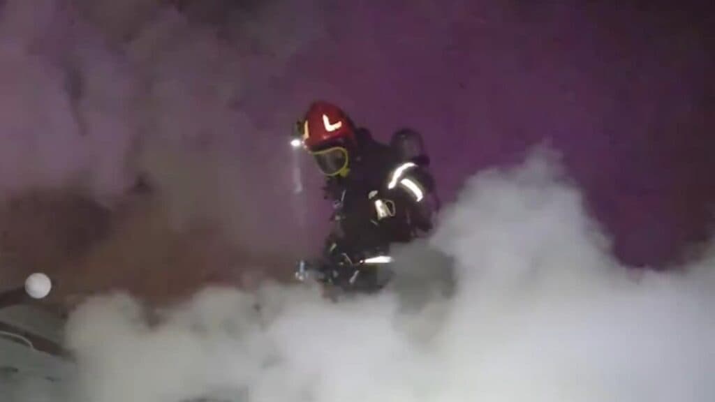 O familie în pragul disperării, în noaptea de Revelion: incendiul le-a distrus căminul înainte de a sărbători noul an