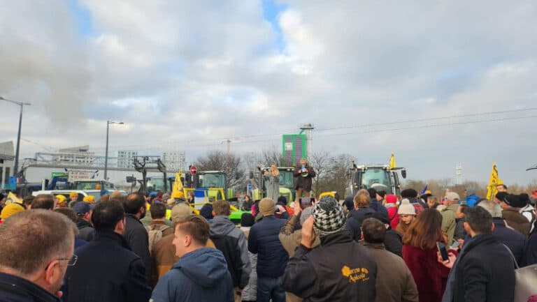 Fermierii din România își unesc forțele în protestul de la Strasbourg împotriva Acordului Mercosur
