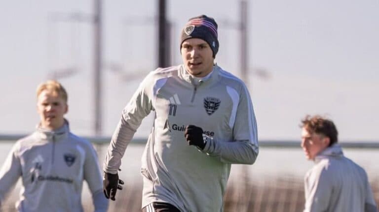 „Debutul lui Louis: Momentul în care tânărul talent s-a alăturat antrenamentului la DC United“