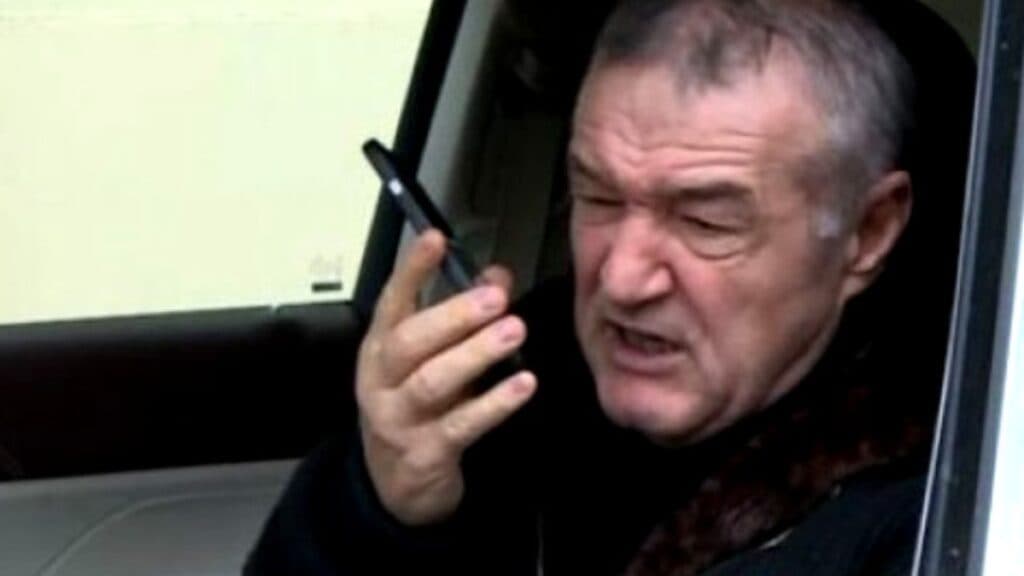Gigi Becali își exprimă nemulțumirea după transferul lui Moruțan la Rapid: „Era o datorie morală.”