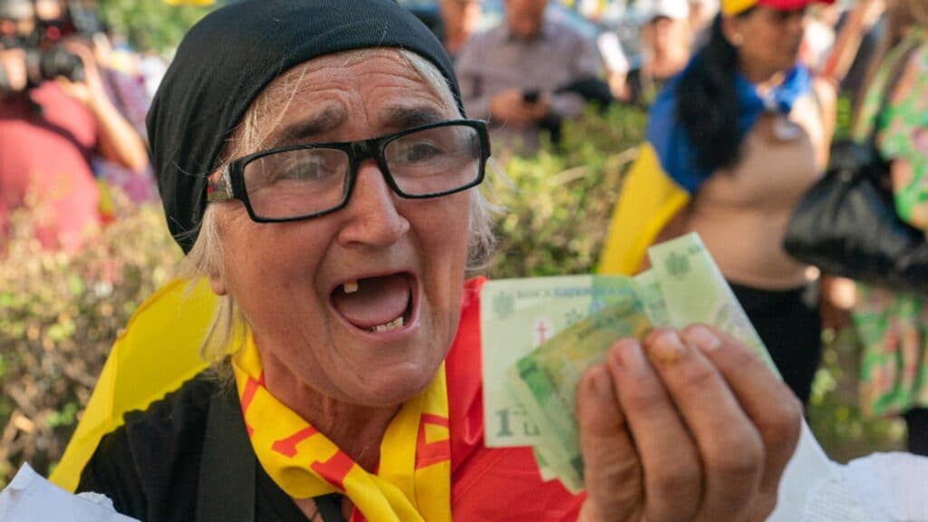Guvernul aduce noi provocări pentru românii cu venituri reduse: Casa de Pensii anunță modificări în privința achiziționării vechimii în muncă