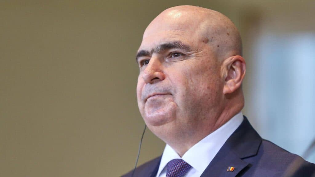 Guvernul lansează un fond dedicat sărăciei. Planurile lui Bolojan pentru distribuirea resurselor, în contextul majorării taxelor și impozitelor locale