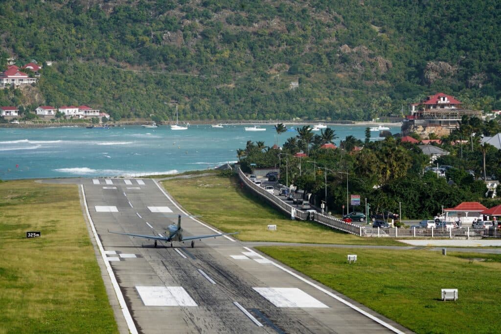 Crisă în Caraibe! Celebritățile și bogații s-au prins într-o capcană pe insule după intervenția din Venezuela