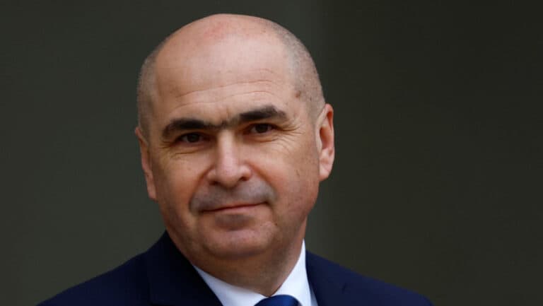 Ilie Bolojan: „Implementarea impozitării progresive este prematură; un an de pregătire este esențial.”