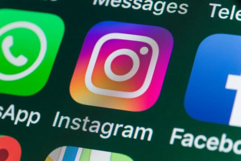 Instagram testează „Magic Cut”, Google I/O 2026 aduce noi funcții AI, iar Prime Video pregătește lansarea „Spider-Noir”