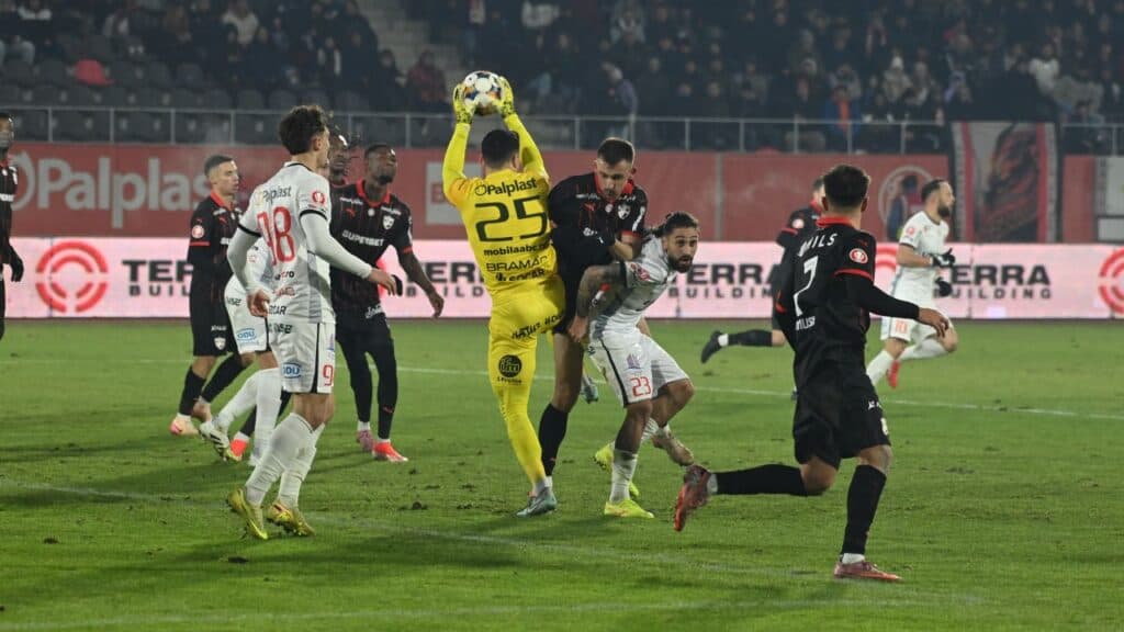 Internaționalul israelian a fost anunțat oficial în urma confruntării FC Hermannstadt – Dinamo, cu rezultatul de 1-2