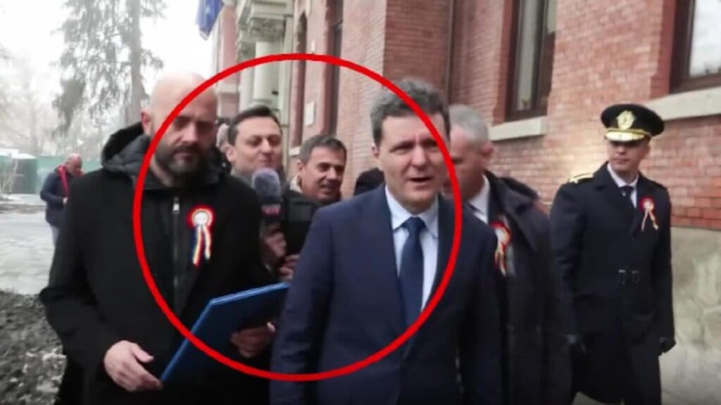 Jurnalist de la Realitatea PLUS, atacat de susținătorii lui Nicușor Dan. Președintele României: „Sunt hărțuit!”