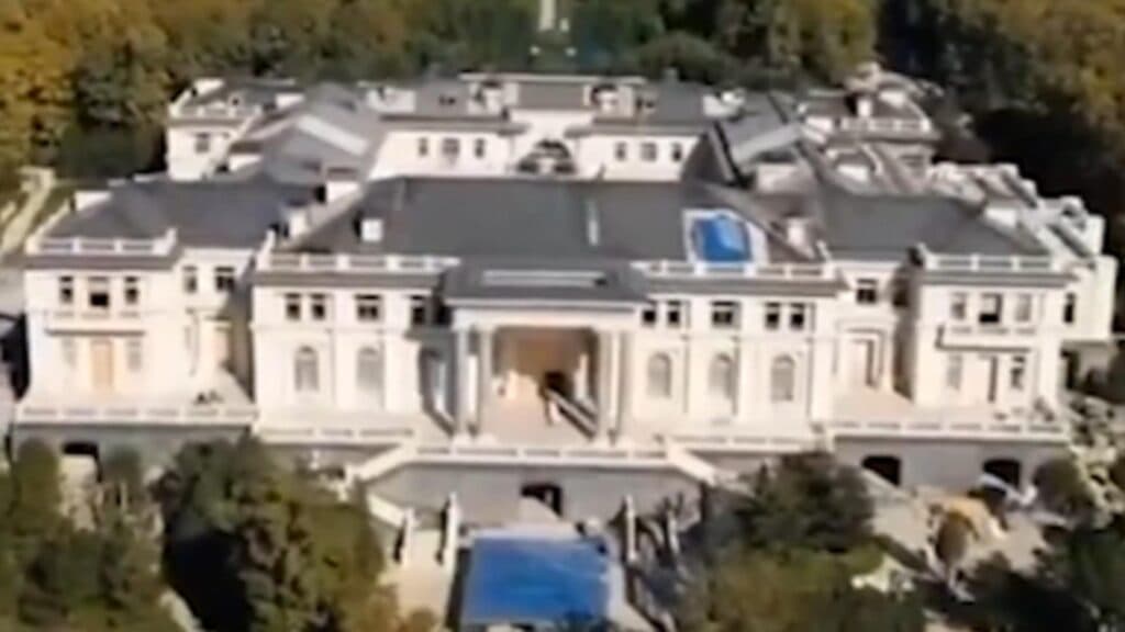 Opulență de neegalat pentru Putin: reședință de 130 de milioane în Crimeea, dotată cu spa, sală de operație și heliport